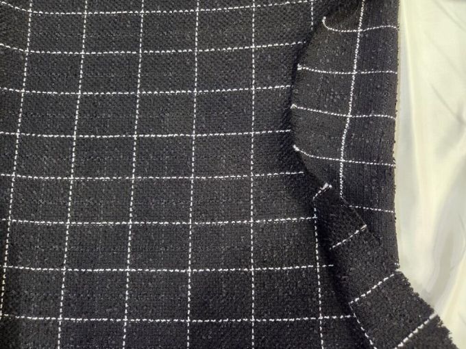Τουίντ 'Chanel style' bomba