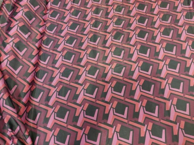 Σατέν 'Geometrical colours'